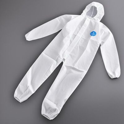 Seguridad Vestidos de protección médica desechables con propiedades resistentes a los fluidos y cómodos para uso prolongado